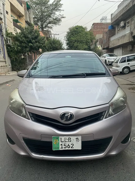 Toyota Vitz 2012 for Sale in Lahore Image-1