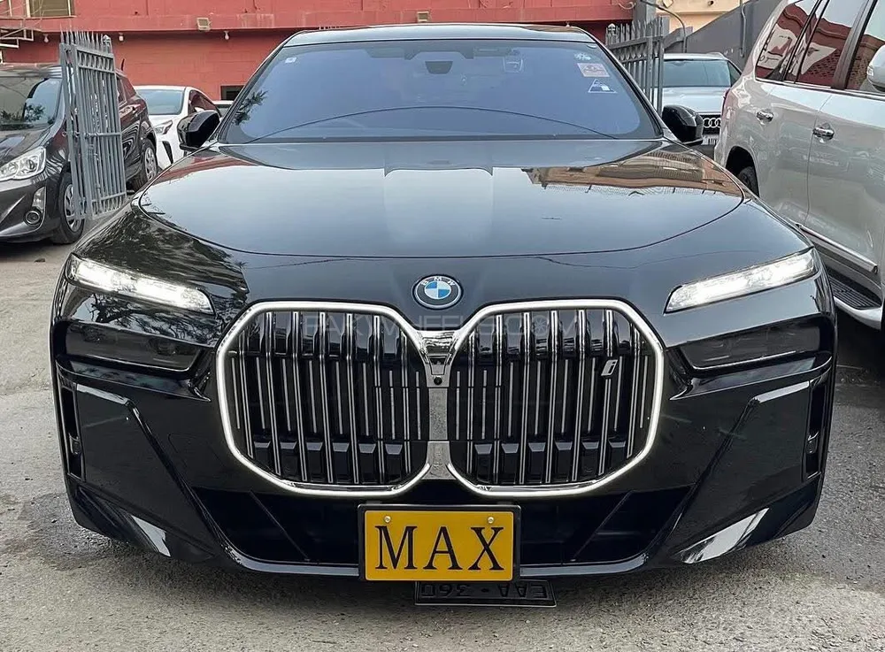 BMW 7 Series 2023 for Sale in Karachi Image-1