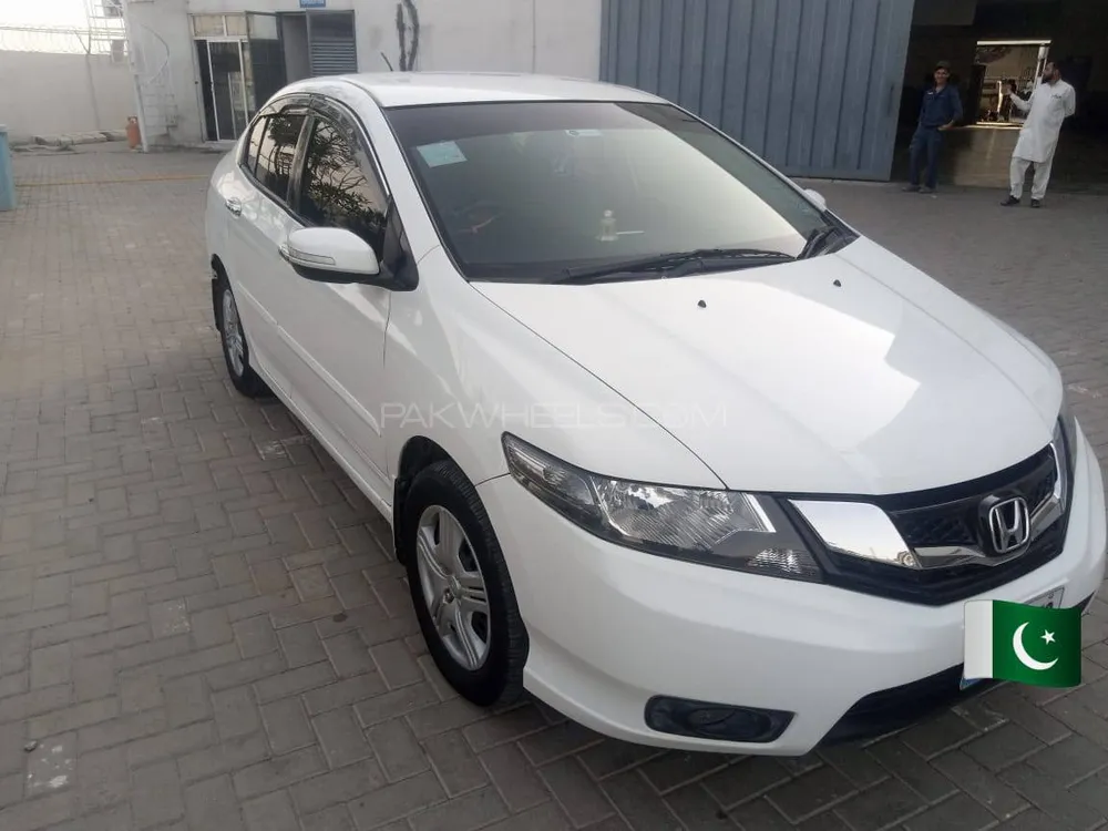Honda City 2018 for Sale in Fateh Jang Image-1