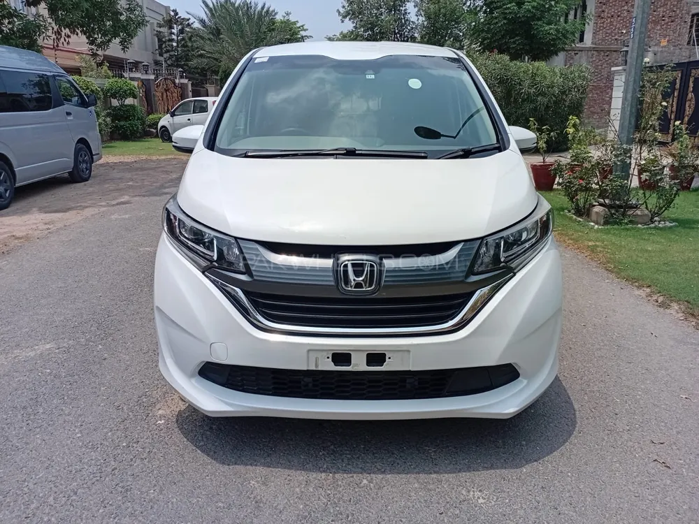 Honda Freed 2018 for Sale in Lahore Image-1