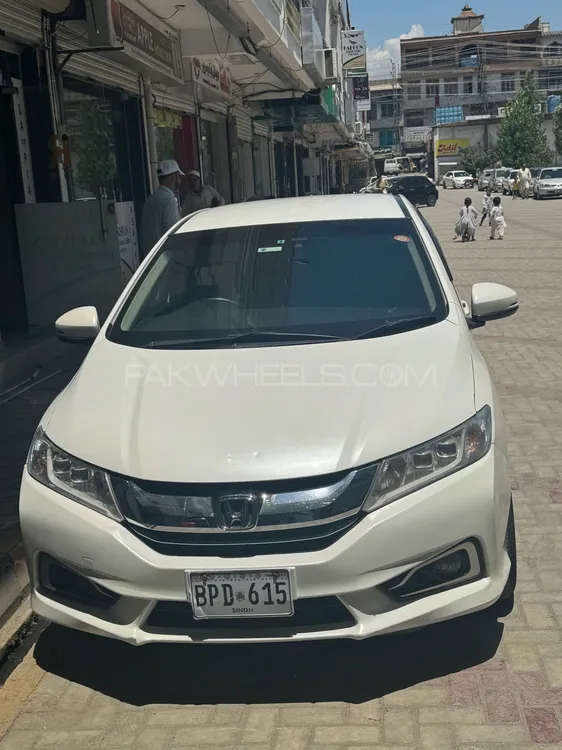 Honda Grace Hybrid 2015 for Sale in Swat Image-1