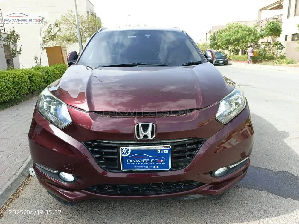 Honda Vezel 2015 for Sale in Karachi Image-1
