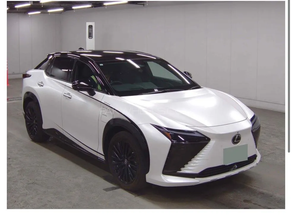 Lexus RZ 2023 for Sale in Karachi Image-1
