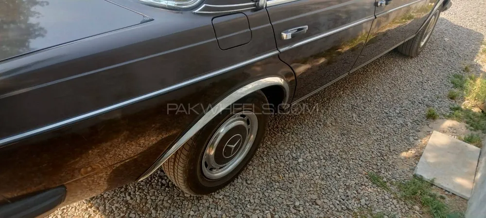 Mercedes Benz E Class 1983 for Sale in Rawalpindi Image-1