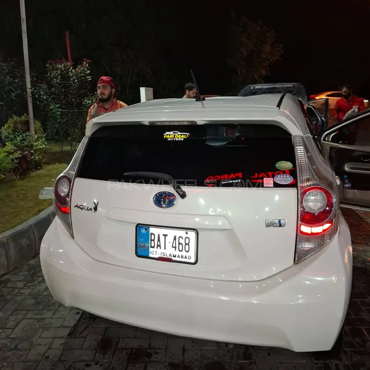Toyota Aqua 2012 for Sale in Islamabad Image-1