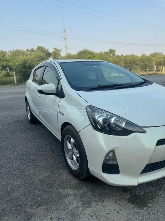 Toyota Aqua 2013 for Sale in Islamabad Image-1