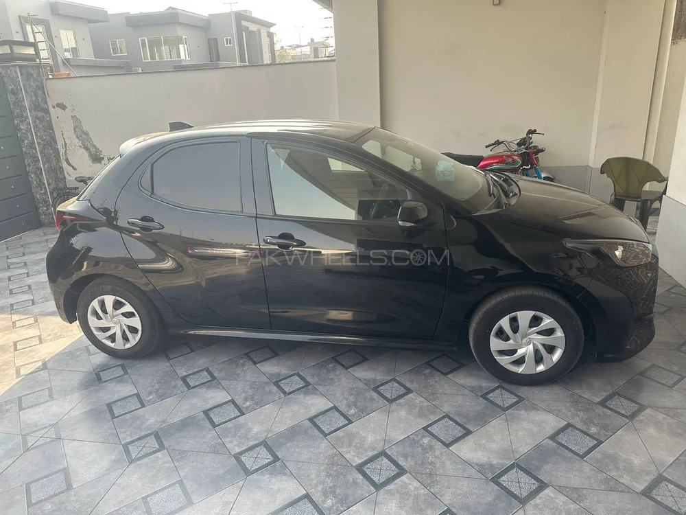 Toyota Corolla 2021 for Sale in Multan Image-1