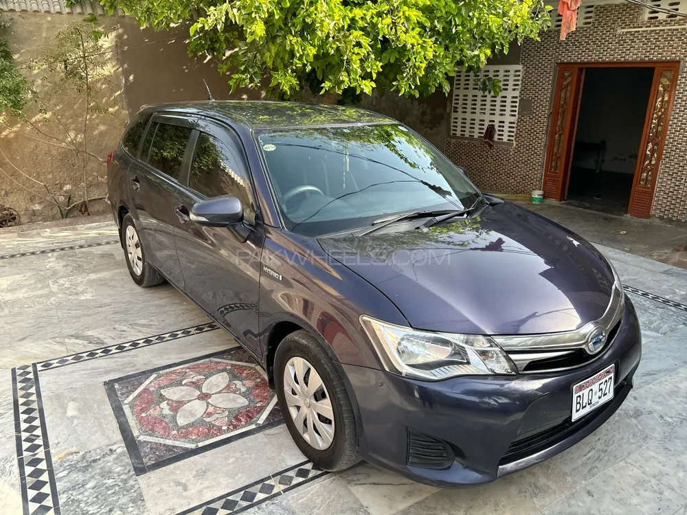 Toyota Corolla Axio 2014 for Sale in Sukkur Image-1