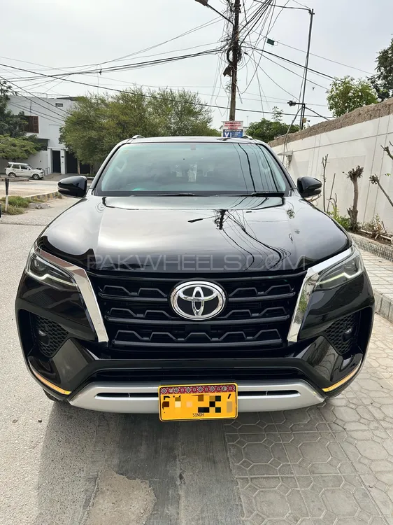 Toyota Fortuner 2022 for Sale in Karachi Image-1