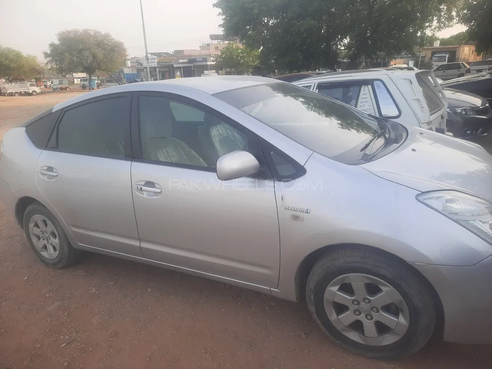 Toyota Prius 2008 for Sale in Islamabad Image-1