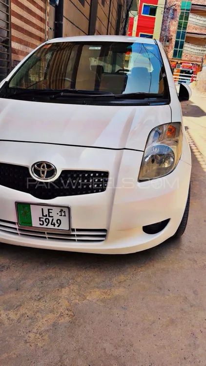 Toyota Vitz 2006 for Sale in Peshawar Image-1