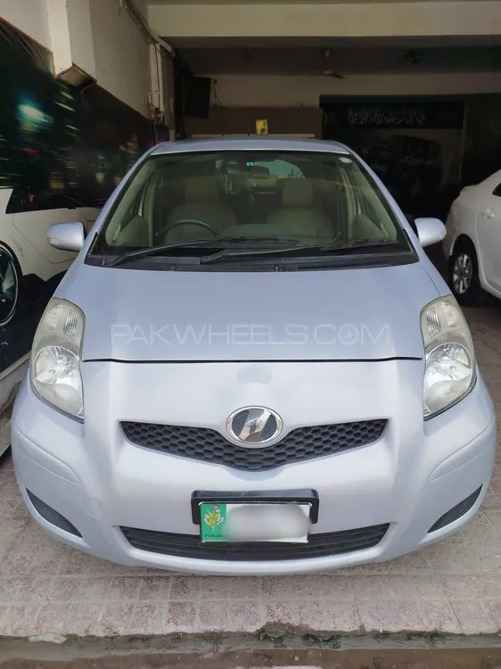 Toyota Vitz 2007 for Sale in Multan Image-1