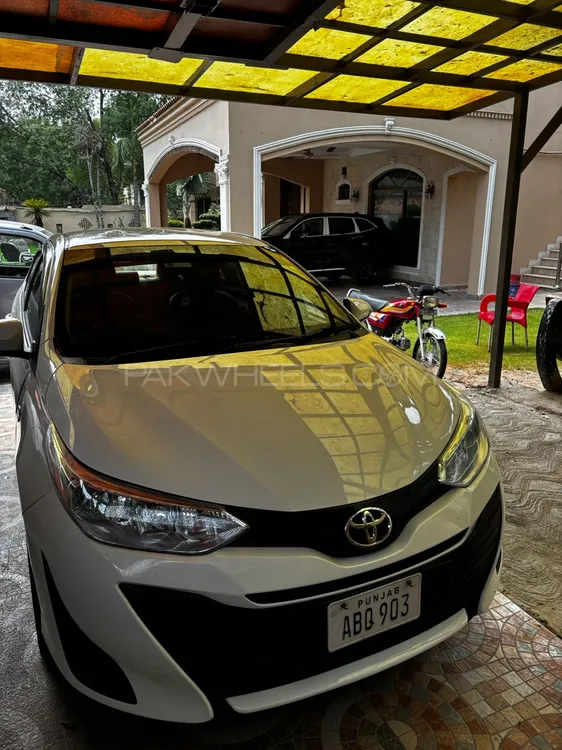Toyota Yaris Sedan 2021 for Sale in Lahore Image-1