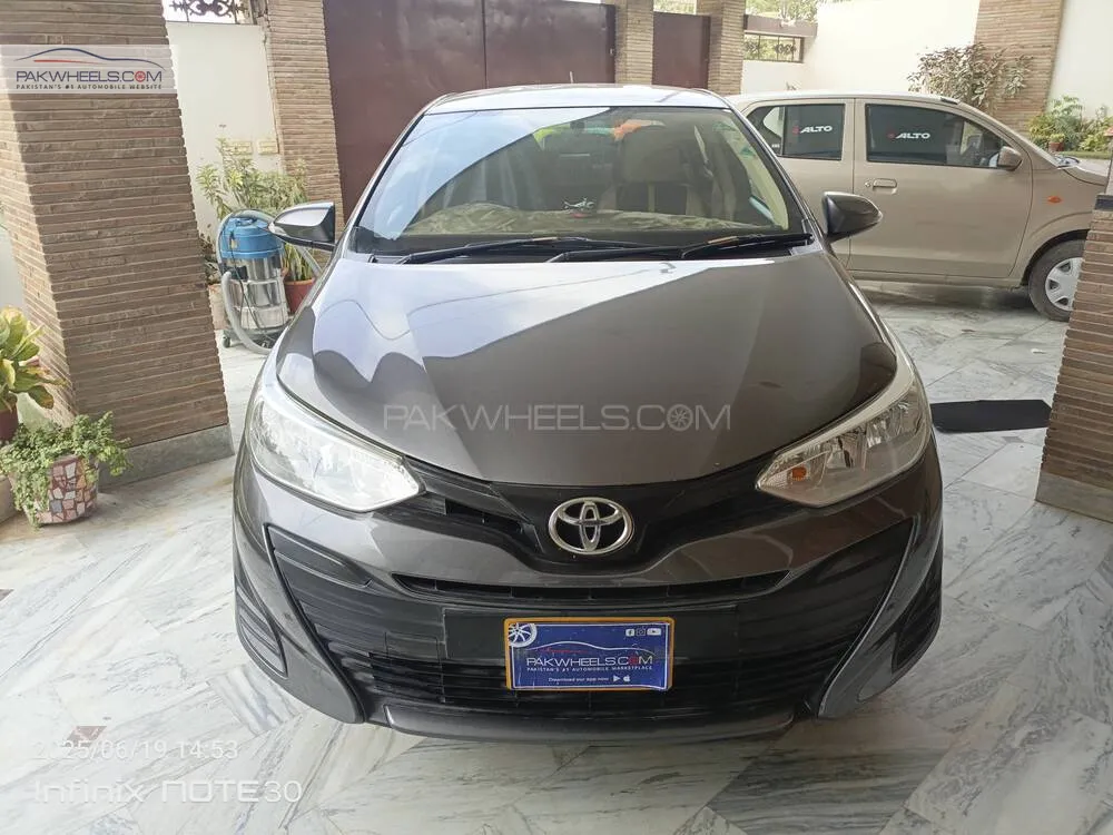 Toyota Yaris Sedan 2021 for Sale in Karachi Image-1