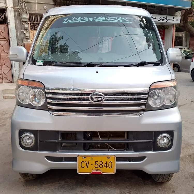 Daihatsu Atrai Wagon 2010 for Sale in Karachi Image-1