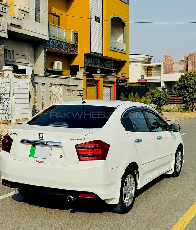 Honda City 2017 for Sale in Faisalabad Image-1