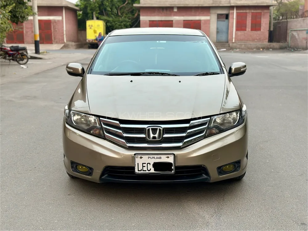Honda City 2015 for Sale in Faisalabad Image-1