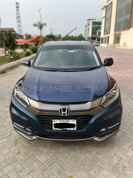 Honda Vezel 2014 for Sale in Islamabad Image-1