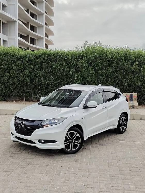 Honda Vezel 2016 for Sale in Karachi Image-1