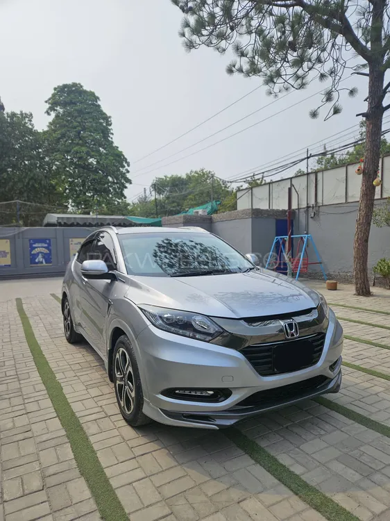 Honda Vezel 2016 for Sale in Lahore Image-1