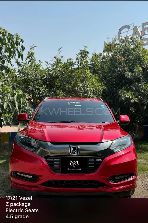 Honda Vezel 2017 for Sale in Islamabad Image-1