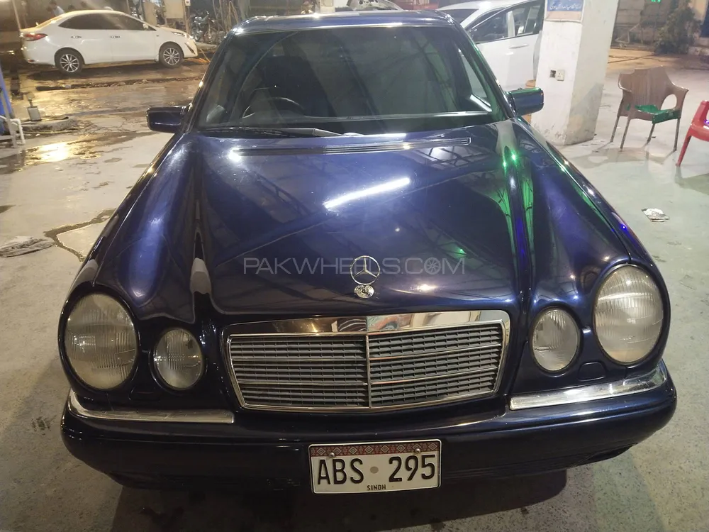 Mercedes Benz E Class 1996 for Sale in Sargodha Image-1