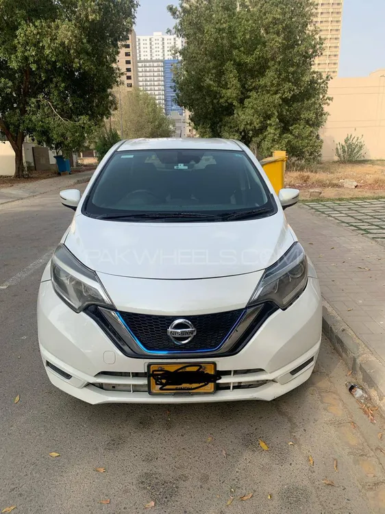 Nissan Note 2017 for Sale in Karachi Image-1