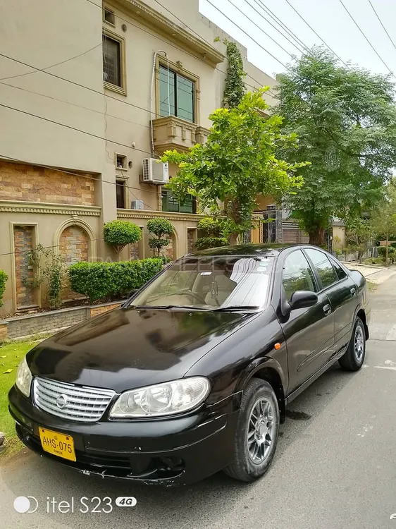 Nissan Sunny 2005 for Sale in Lahore Image-1