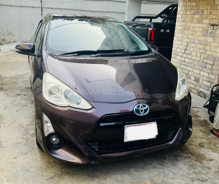 Toyota Aqua 2015 for Sale in Karachi Image-1