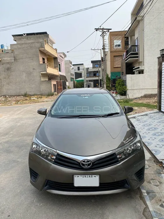 Toyota Corolla 2015 for Sale in Lahore Image-1