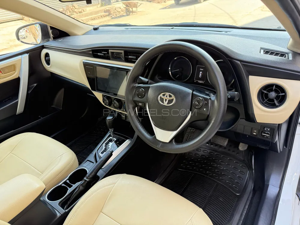 Toyota Corolla 2020 for Sale in Lahore Image-1