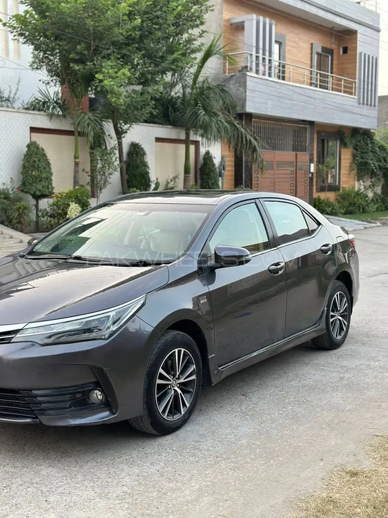 Toyota Corolla 2018 for Sale in Karachi Image-1