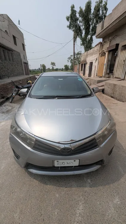 Toyota Corolla 2015 for Sale in Faisalabad Image-1