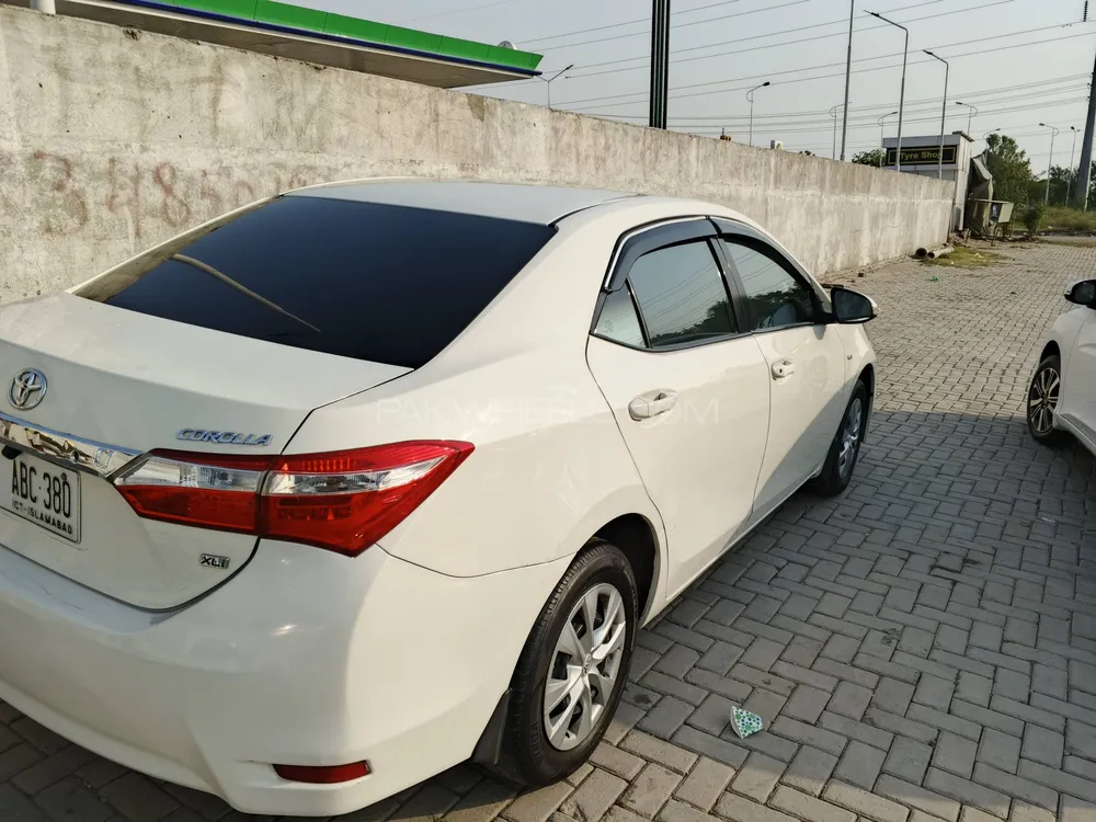 Toyota Corolla 2016 for Sale in Islamabad Image-1