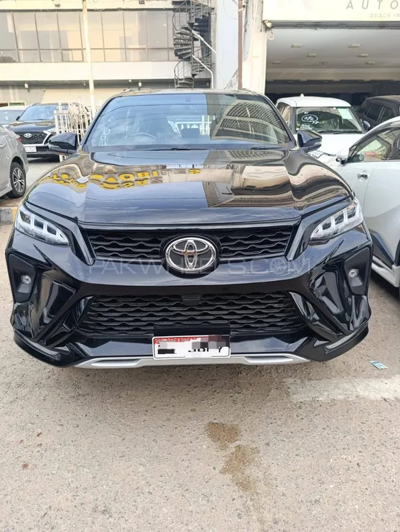 Toyota Fortuner 2023 for Sale in Karachi Image-1