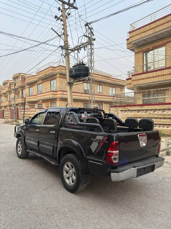 Toyota Hilux 2005 for Sale in Islamabad Image-1