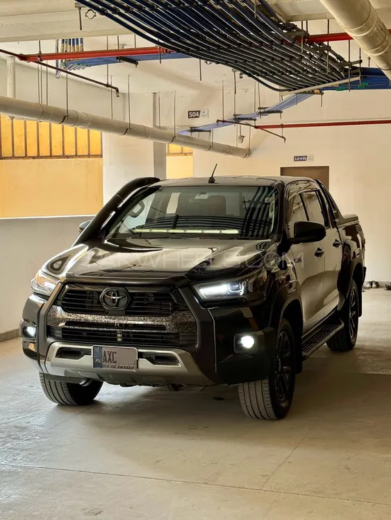 Toyota Hilux 2018 for Sale in Islamabad Image-1