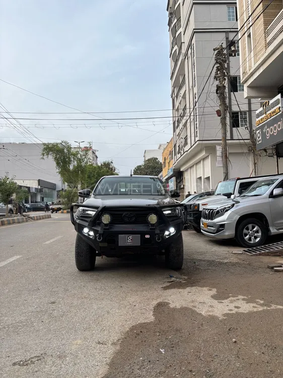 Toyota Hilux 2021 for Sale in Karachi Image-1