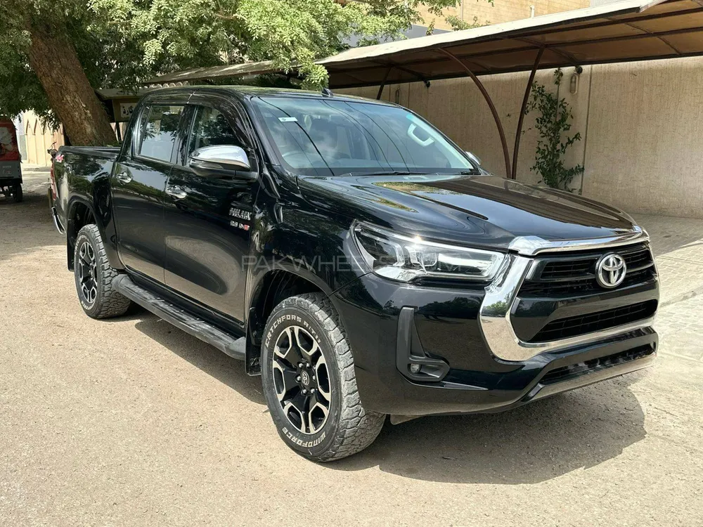 Toyota Hilux 2021 for Sale in Karachi Image-1