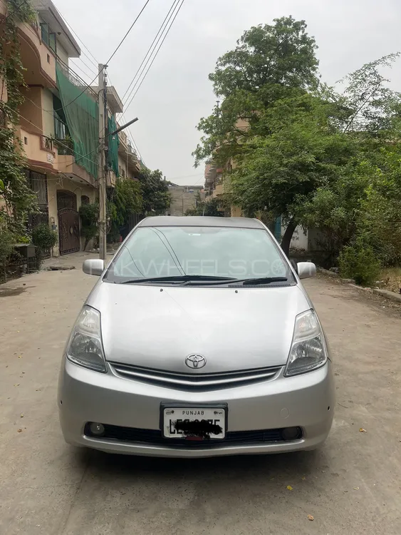 Toyota Prius 2007 for Sale in Lahore Image-1