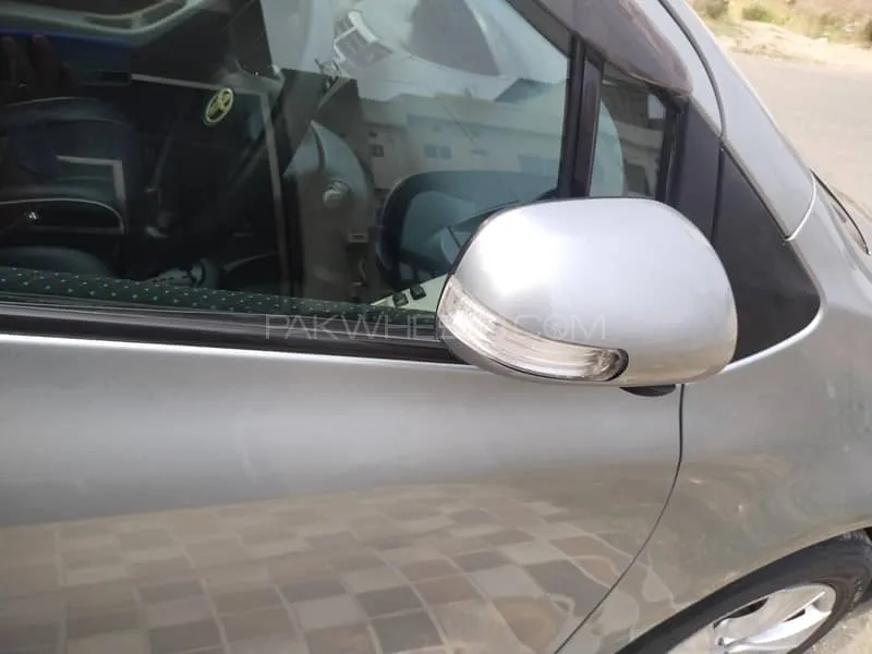 Toyota Vitz 2014 for Sale in Lahore Image-1