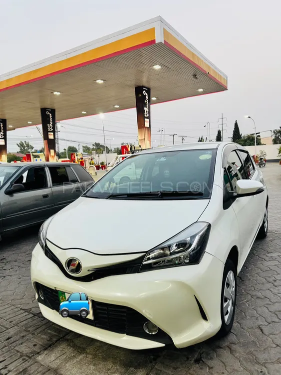 Toyota Vitz 2015 for Sale in Rawalpindi Image-1