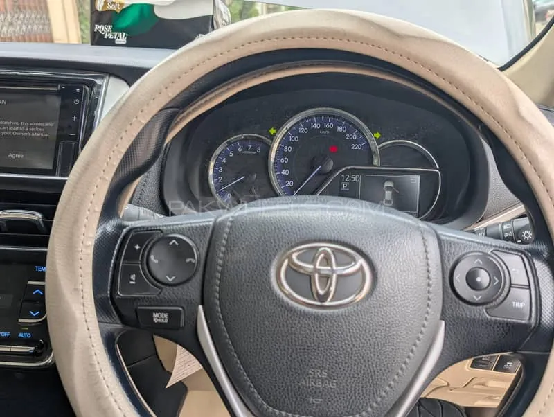 Toyota Yaris Sedan 2021 for Sale in Karachi Image-1