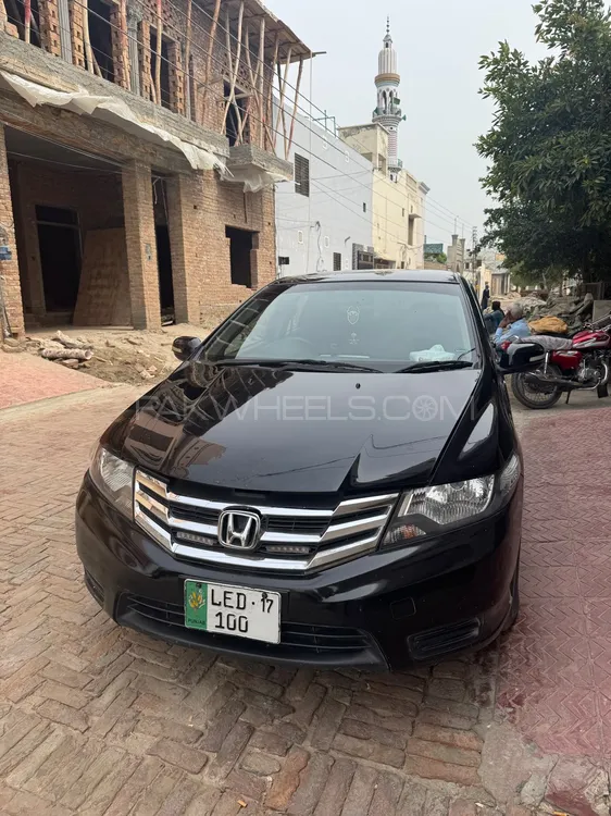 Honda City 2017 for Sale in Burewala Image-1