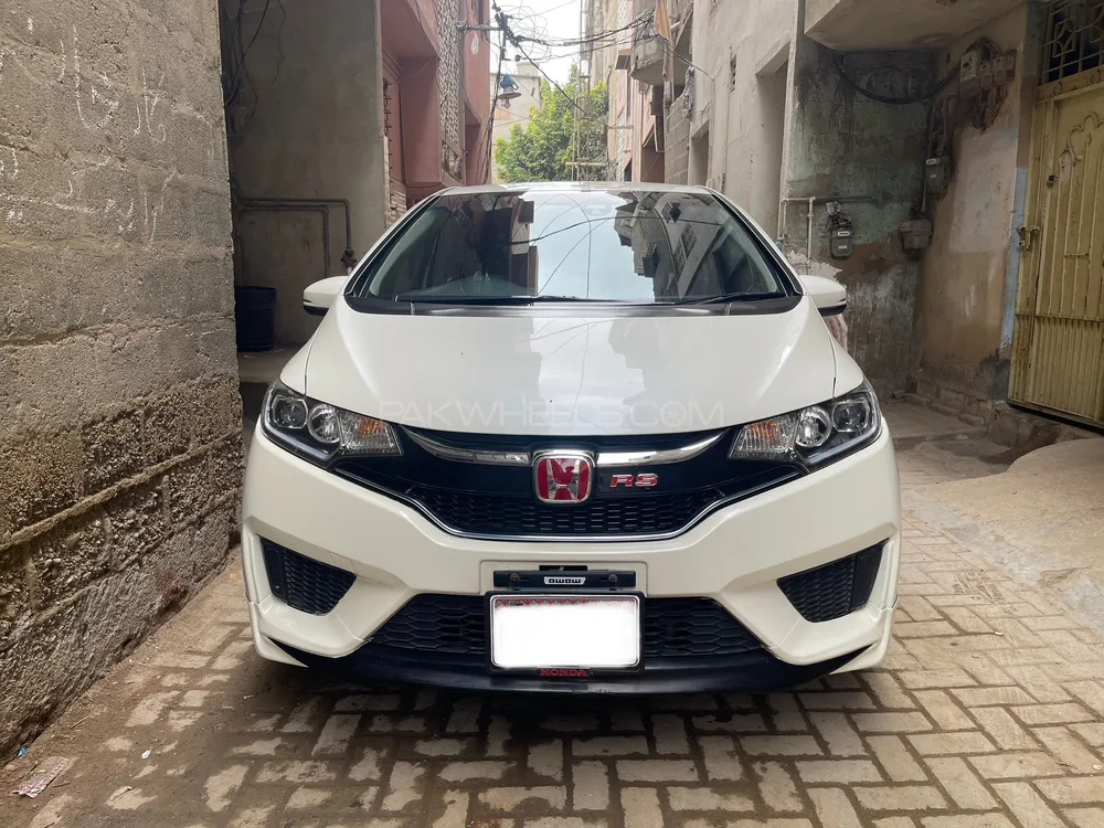 Honda Fit 2015 for Sale in Karachi Image-1