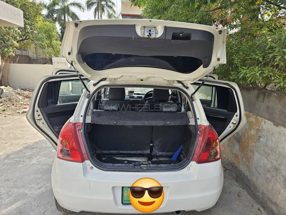 Suzuki Swift 2015 for Sale in Lahore Image-1