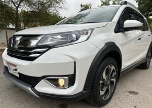 HONDA BRV S PACKAGE TOP OF THE LINE NEW SHAPE PUSH START LIMITED EDITION(1500cc)
Model 2020 || Registered 2020
Only Genuine 28,000 KM
Taffeta White Color
Bumper to Bumper Original 100%
Guaranteed 
Scratch-less Spotless  
Push start
Centre console/ Hand-rest
Automatic Transmission
Original TV NAV
Climate Control
New Grill 
Original Fog Lights
Genuine Rims
Just like Zero Meter
All Seals Still Intact 
EXCHANGE POSSIBLE WITH ANY CAR

For inspection
Available at SUPREME CARS
Plot # 151/F,Under Imam heights,Shop no.1&2, Main Khalid Bin Walid Rd, Karachi, Sindh 75400

|  Premium Cars  |  Best Prices  |  Optimum Performance | 
#supremecarsgang