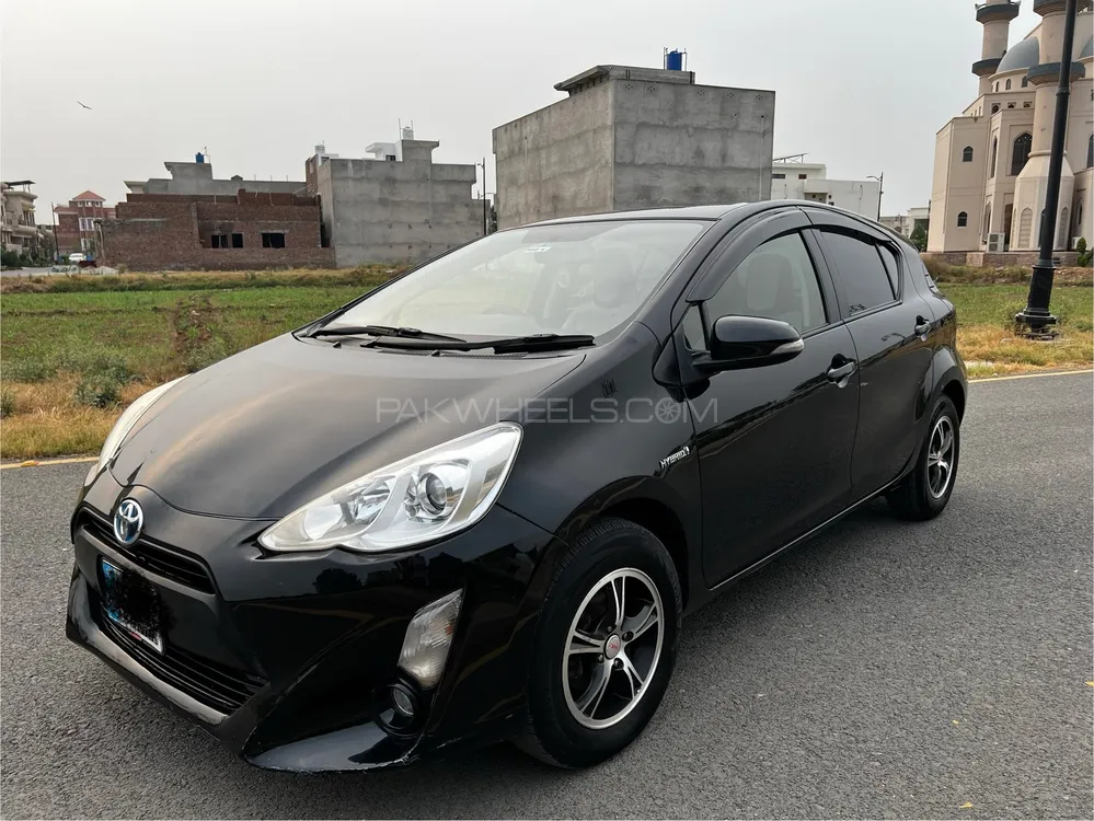 Toyota Aqua 2015 for Sale in Islamabad Image-1