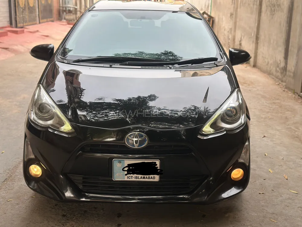 Toyota Aqua 2016 for Sale in Gujranwala Image-1