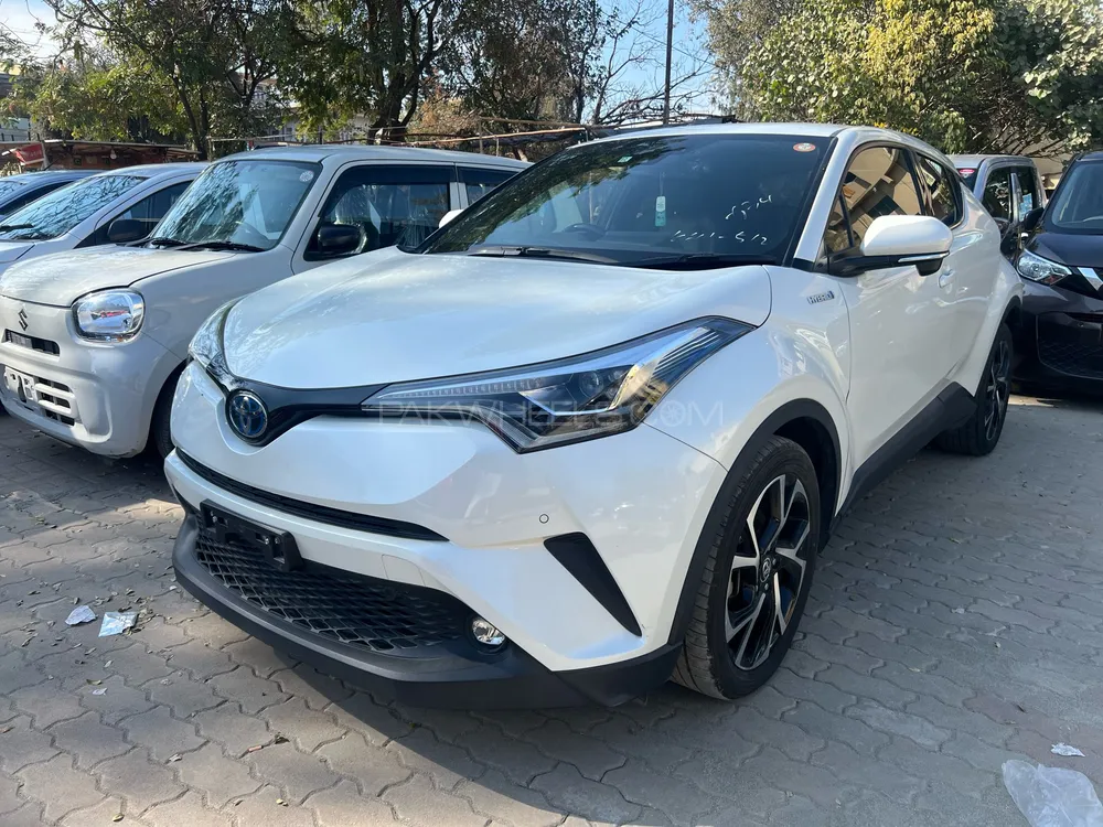 Toyota C-HR 2018 for Sale in Islamabad Image-1